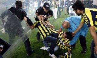 УЕФА ще допусне Фенербахче в ШЛ