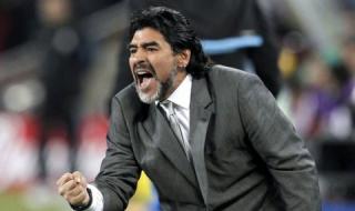 Марадона се предложи за треньор на Наполи