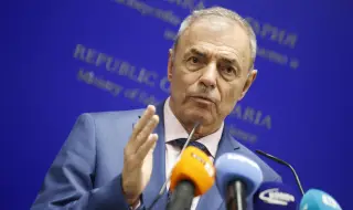 Министър Игнатов: Българското училище трябва да се запази свободно от политическа агитация