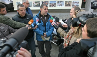 Ценков гони по-челно място в "Дакар 2012"