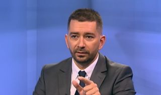 Политолог: Скоро президентът ще свали доверието си от властта