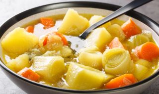 Рецепта на деня: Картофена супа с праз лук