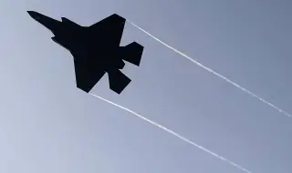 Изтребител от пето поколение! Западът вече произвежда F-35, но той не е готов за истинска война