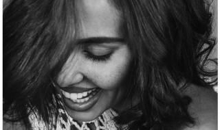 Николета Лозанова шашна феновете с нова визия (СНИМКИ)