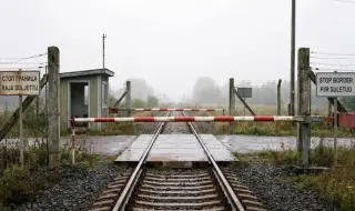 Russia closes railway crossings on Finnish border