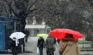 Цяла събота ще вали, вечерта дъждът спира навсякъде