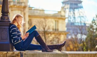 Без студентски живот: Защо млади европейци се връщат да живеят при родителите си?