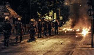 Анархисти се биха в центъра на Атина