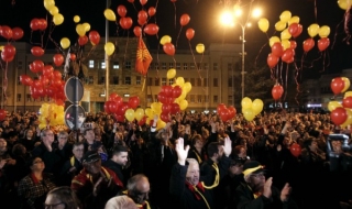 ВМРО - ДПМНЕ иска нови избори в Македония