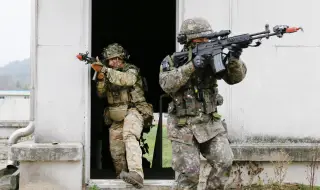 Дронове са били забелязани близо 200 пъти тази година край военни бази във Великобритания