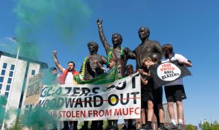 Започнаха протестите срещу собствениците на Манчестър Юнайтед