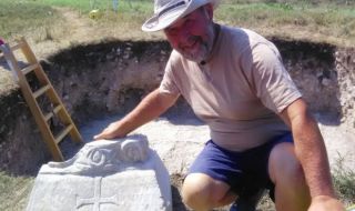 Историк: Не Путин, сами сме си виновни за кирилицата