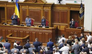 На ринга! Първо меле в новия украински парламент (ВИДЕО)