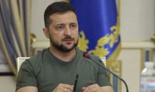 Зеленски очаква помощ от Лиз Тръс срещу Москва