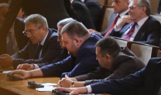 БСП готови да подкрепят Пеевски за по-ниско ДДС