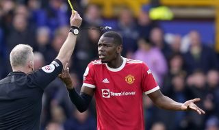 Футболистите на Ман Юнайтед подскочиха: Недоволни, че клубът иска да прави Погба най-високоплатения играч