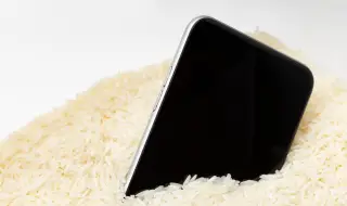 Apple предупреждава:  Не слагайте намокрени мобилни устройства в ориз 