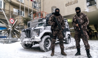 Въоръжен откри стрелба в истанбулски ресторант