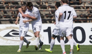 Славия открадна точките от "железничарите"