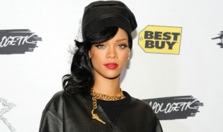 Риана чупи рекорди в интернет (видео)