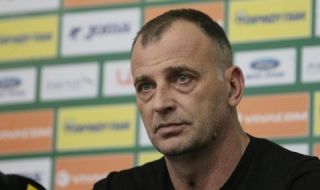 Антони Здравков няма победа срещу Левски като треньор