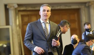 Гюров: ПП няма да издигне кандидатура за председател на НС