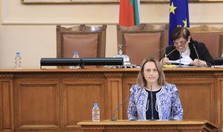 Ива Митева свиква извънредно заседание на парламента