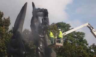 "Изкъпаха" паметника на Съединението