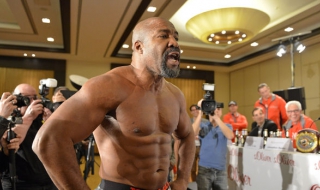 Шанън Бригс: Кличко е кух шампион