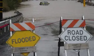 Northern California storm causes deaths, floods and leaves thousands without power 