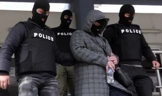 Четирима българи получиха доживотни присъди в Гърция