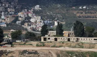 Петима студенти простреляни при израелска операция в университет на Западния бряг