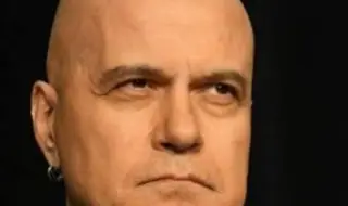 Слави Трифонов търси новата Крисия