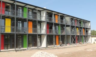Иновативни жилища в София вече се населяват (СНИМКИ)