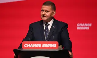 Сибига отговори на спекулациите около евентуалната оставка на Залужни