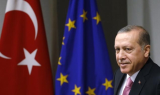 ЕС моли Ердоган за помощ с бежанския наплив