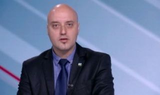 Доц. Славов: Колеги от „Да, България“ ни упрекват, че сме прекалено демократични