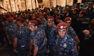 „Русия е враг и окупатор“: защо арменците се обърнаха срещу Путин