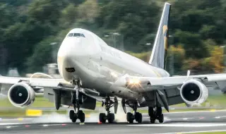 Скандал с "новия  Air Force One": Искат разследване на плана на Тръмп да приеме Boeing 747 от краля на Катар 