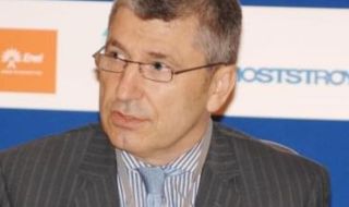 Илиан Василев: Проблемът с медиите е по-сериозен от този със съдебната реформа