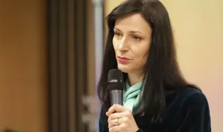Мария Габриел: Няма как всичко добро, направено за България, да се приписва само на ПП-ДБ