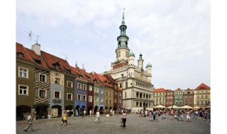 Убиха двама мъже при стрелба в ресторант в полския град Познан