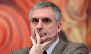 Калфин: Нямаме нужда от специално наблюдение заради бежанците