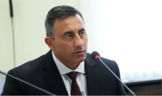 Спецов: Хората сами създадоха истерията с олиото, медиите и социалните мрежи помогнаха