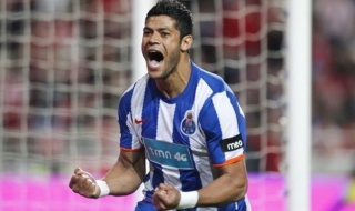 Порто на върха в Португалия след драма срещу Бенфика