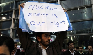 Ядрени експерти на ООН в Иран