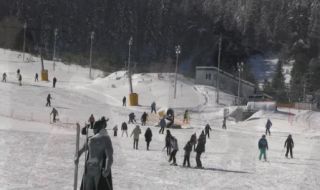  7-годишното дете е ударено от 15-годишно момиче на ски пистата в Банско. И двете са от Румъния 