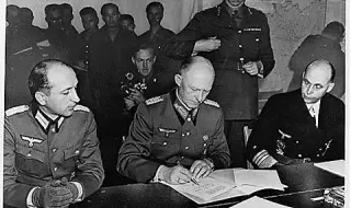 7 май 1945 г.: Генерал Алфред Йодл подписва в Реймс безусловната капитулация на Германия