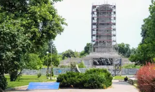 Демонтират строителното скеле, разположено в парк „Княжеска градина“ в София
