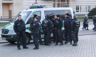 Германските полицаи ще носят камери